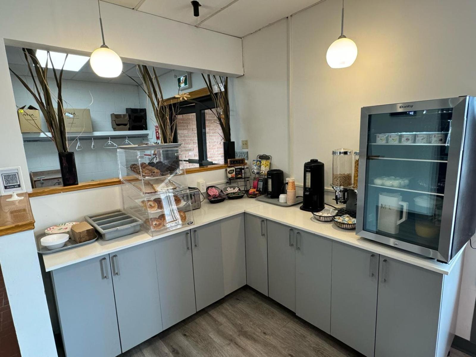 Travel Inn Cochrane Ngoại thất bức ảnh