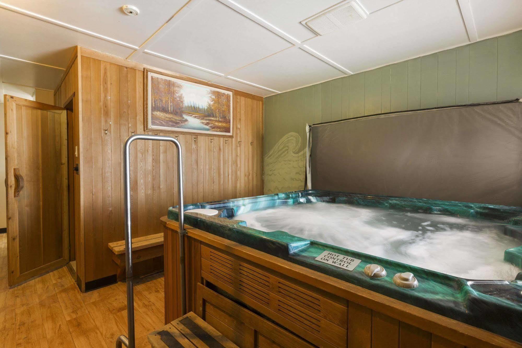 Travel Inn Cochrane Ngoại thất bức ảnh